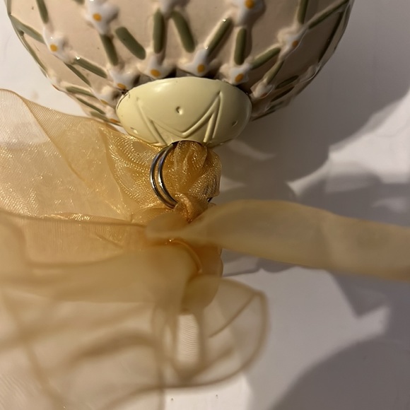 Holiday Ceramic Floral Christmas Bulb with Ribbon and faux pearl - Picture 4 of 5